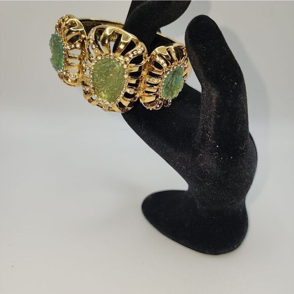 Kara Ross Goldtone Simulated Drusy Hinged Bangle NWOT - Picture 6 of 6